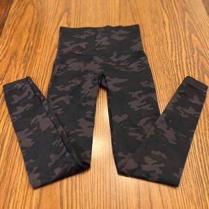 Women’s  Camouflage Leggings